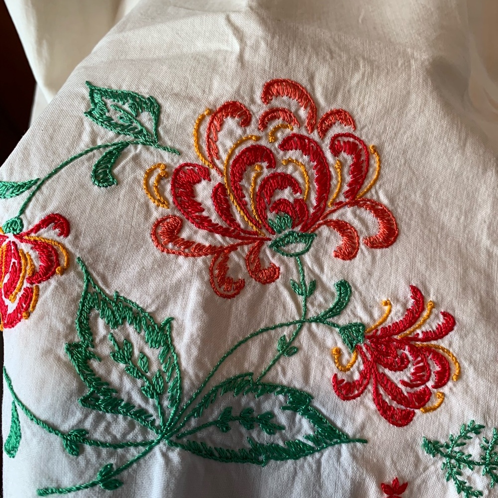 2 vintage floral embroidered pillowcases - Picture 3 of 12